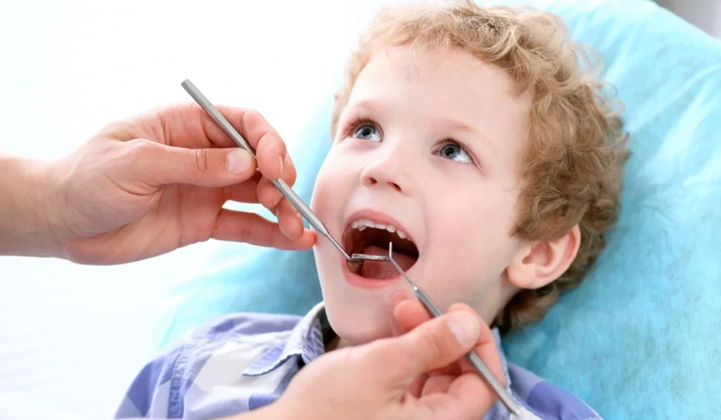 Comment prévenir les caries chez les bébés et les dents de lait - Dr Jihene Helal - Médecin dentiste - Tunisie - Sousse